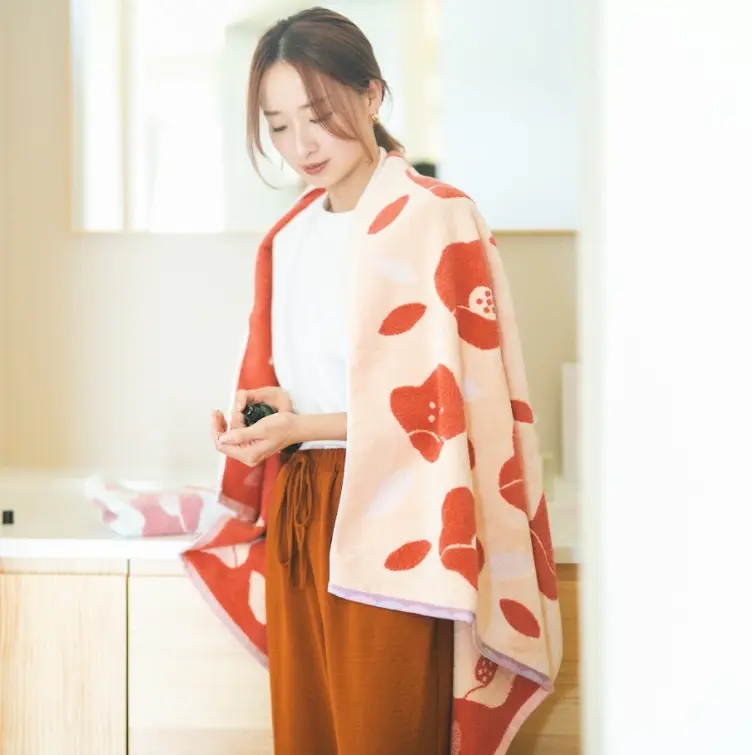 伊織今治認證優美山茶花浴巾/ 紅色