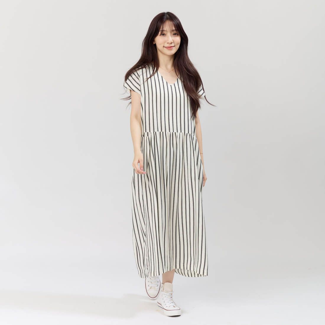 好我 so that's me Phoebe口袋V領高腰剪接洋裝/黑白條/ FREE SIZE
