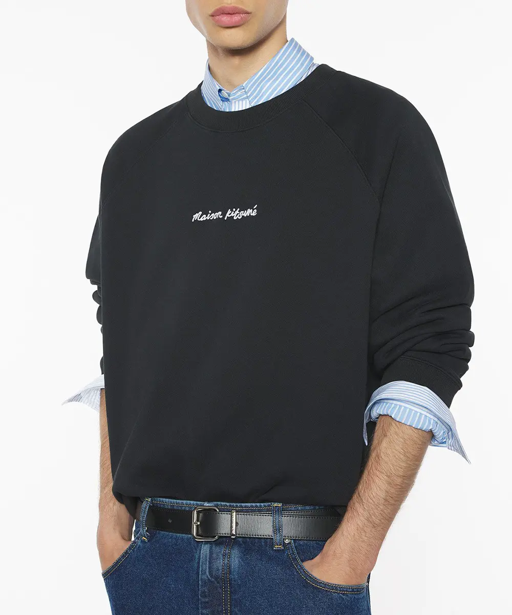 MAISON KITSUNÉ 午夜黑刺繡字母LOGO寬鬆衛衣_男/中性/ M