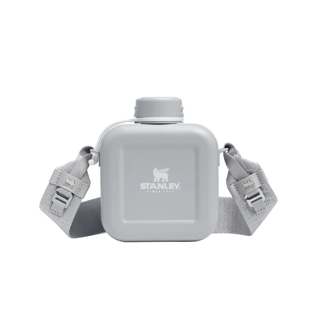STANLEY Next x Nature系列方形背帶水壺/ 0.74L/ 太空灰