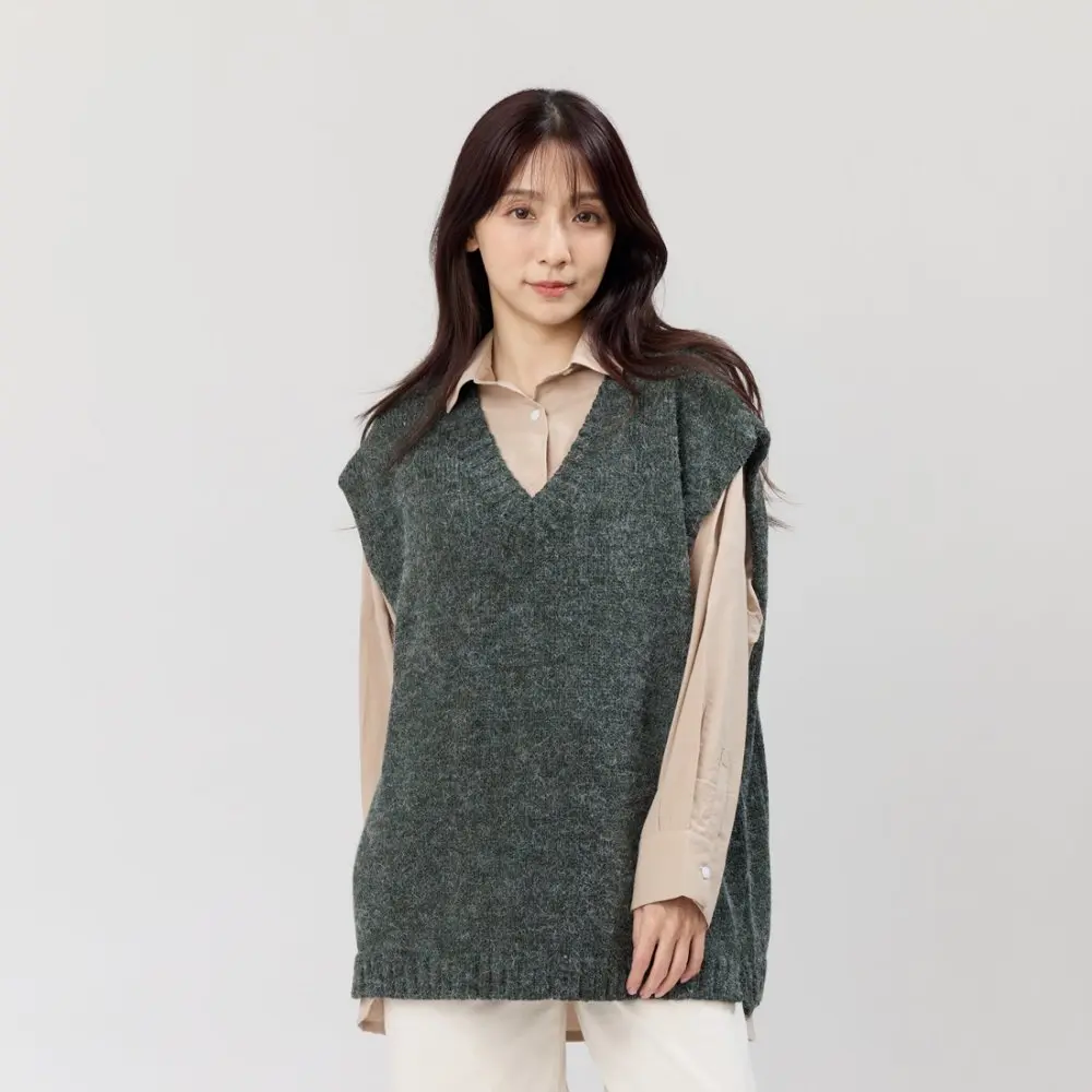 好我 so that's me Denise V領小岔寬版背心/ 深藻綠 FREE SIZE