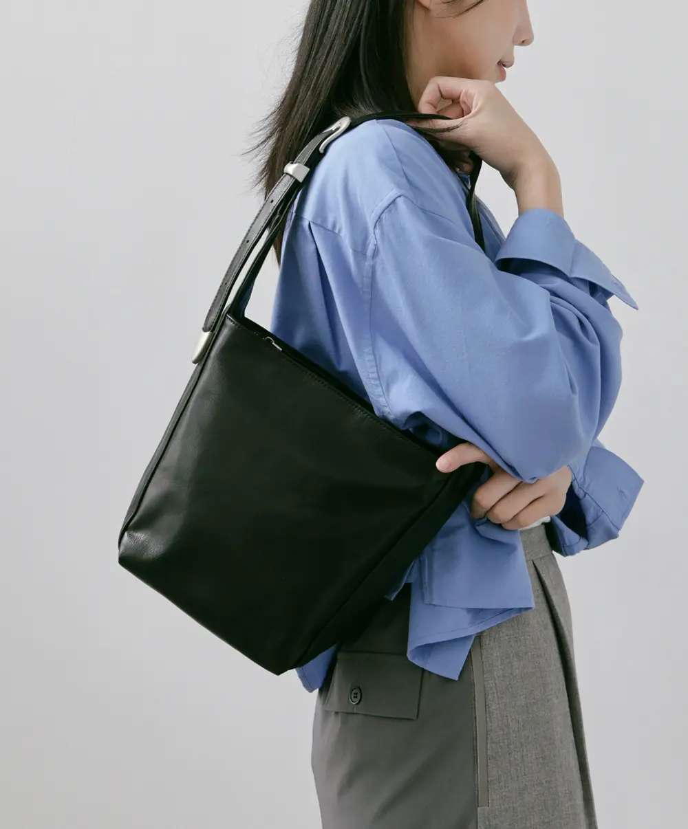 Supportingrole簡約百搭輕量兩用真皮手提肩背腋下托特包/ 黑色