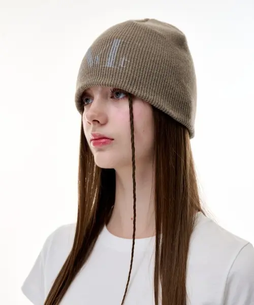 修飾臉型➤韓國 MUCENT SIGNATURE BEANIE 經典大Logo針織毛帽 米色Beige