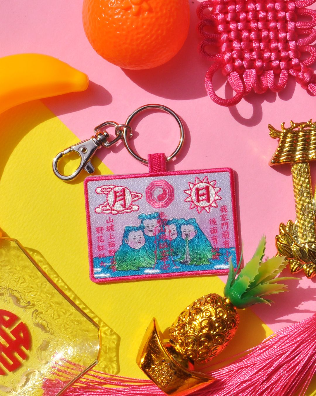 唐葫蘆姑娘刺繡山海鎮鑰匙圈