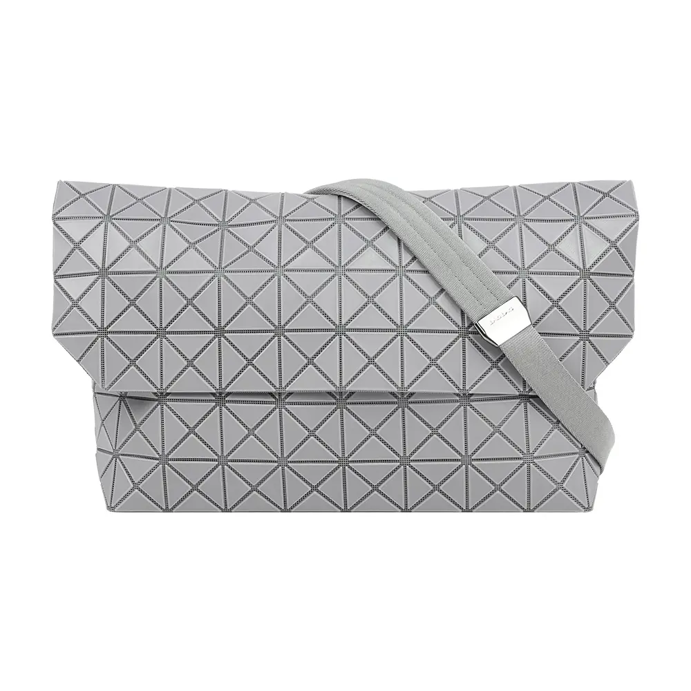 【ISSEY MIYAKE】BAO BAO PRISM SAC 翻蓋郵差包(深灰色)/ 平行輸入