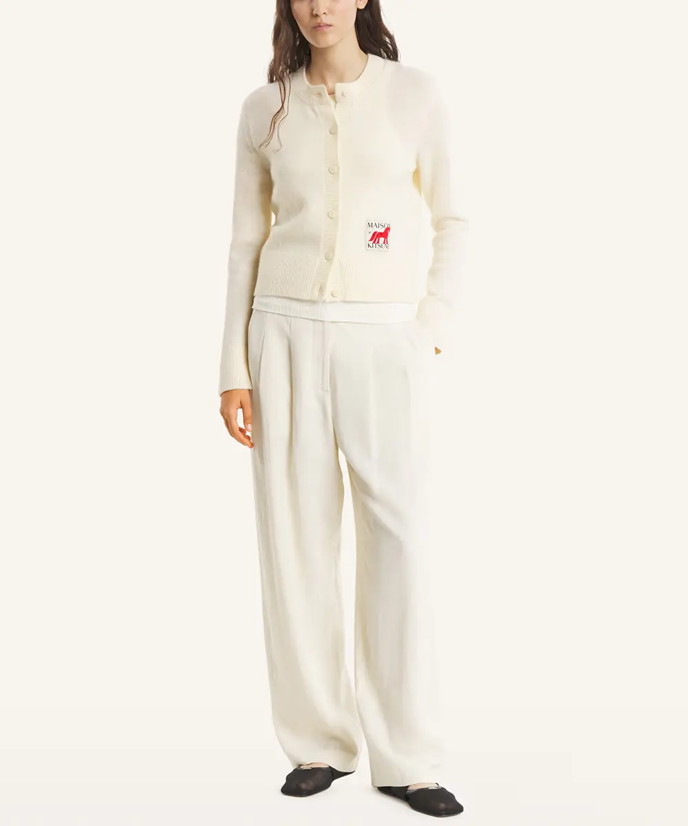 MAISON KITSUNÉ 珍珠奶油白馬年LOGO合身開襟針織衫/女裝/ L