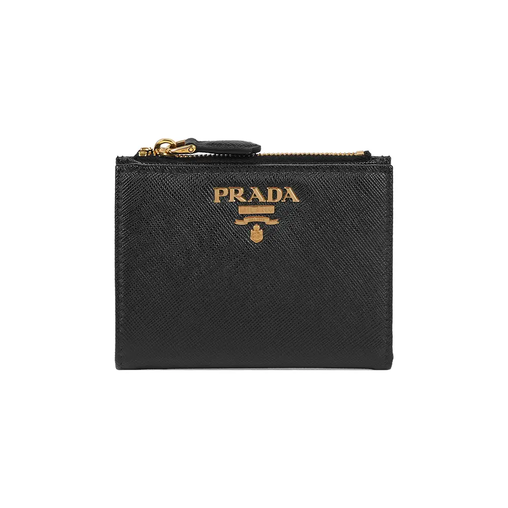 【PRADA】浮雕Logo 防刮皮革釦式二折短夾(黑色)/ 平行輸入