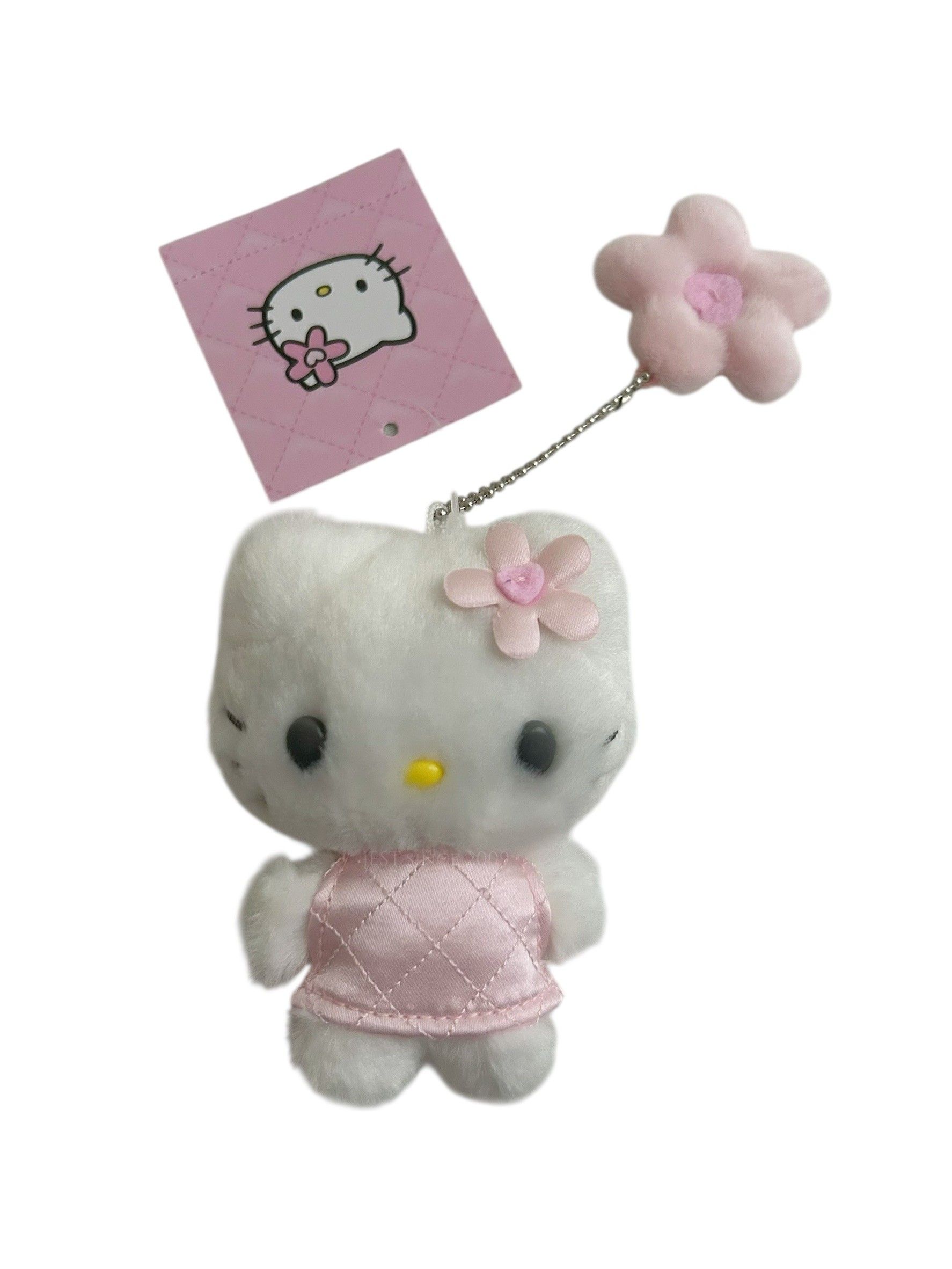 日本可愛小香風小毛球Hello Kitty吊飾(38455-1/粉/白/菱格紋/花花/三麗鷗/鑰匙圈/吊飾/掛件/平行輸入)