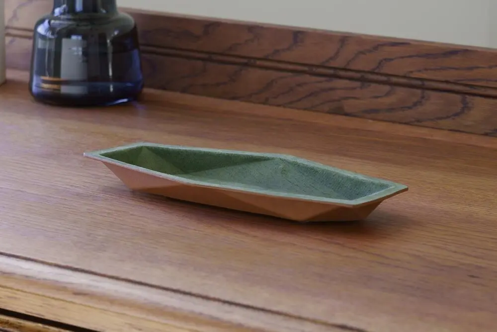 日本colm六邊形皮革文具置物盤/ M/ 橄欖綠色麂皮表面 X 駝色皮革