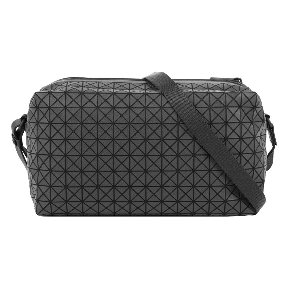 【ISSEY MIYAKE】BAO BAO 霧面拉鍊波士頓肩背包(黑色)/ 平行輸入