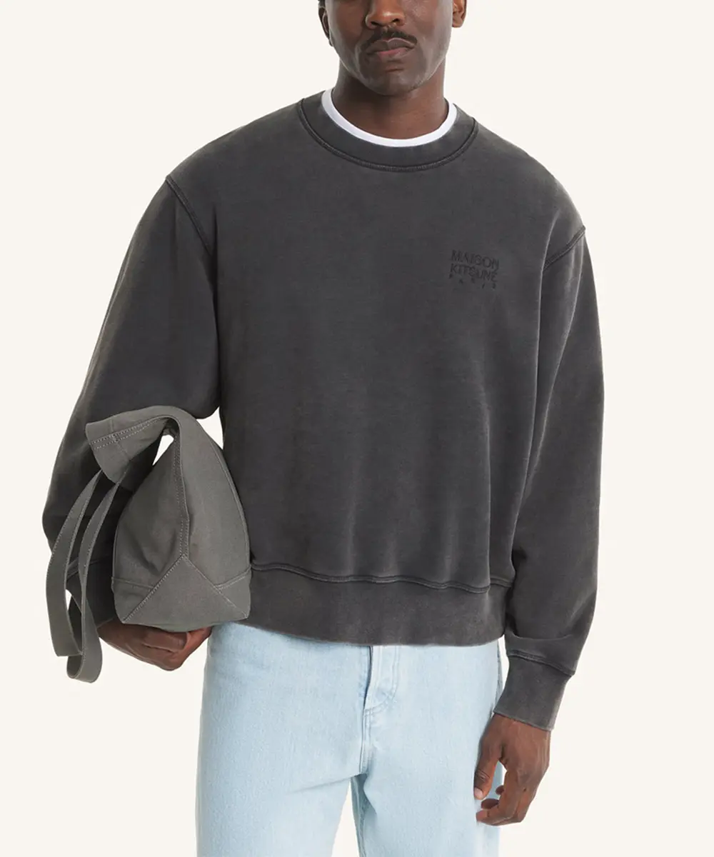 MAISON KITSUNÉ 洗舊石墨黑藝廊字母LOGO寬鬆衛衣/中性/男裝/ M