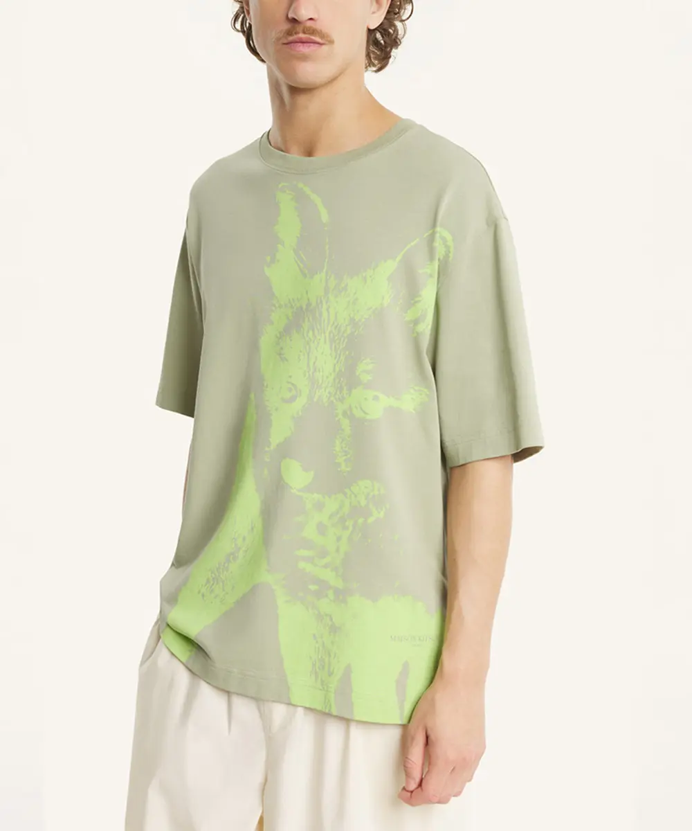 MAISON KITSUNÉ 塵草綠狐狸印花寬鬆短TEE_男/中性/ M