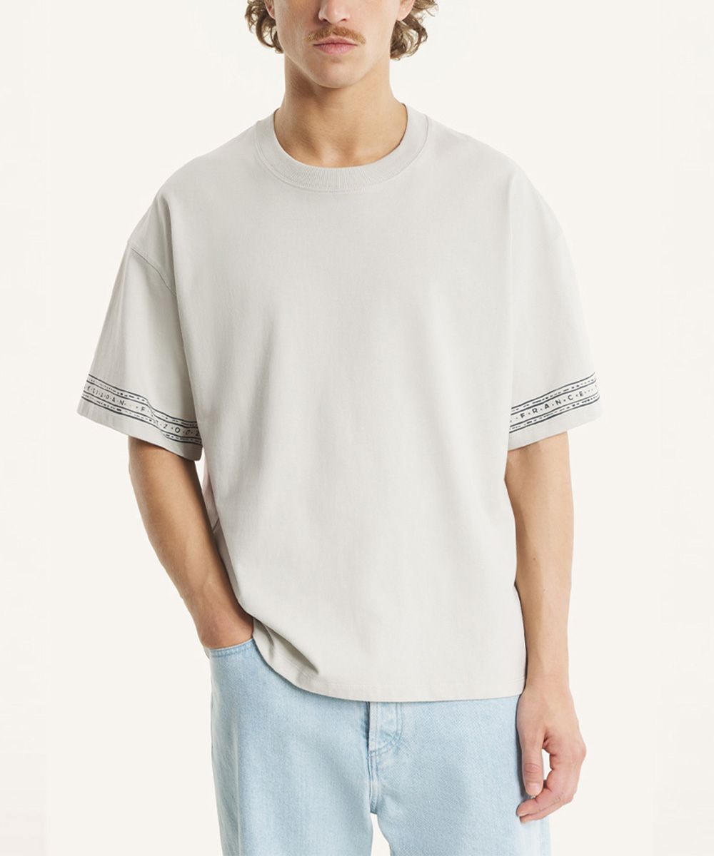 MAISON KITSUNÉ 柔礦灰巴黎文藝素描印花方型短TEE/中性/男裝/ M