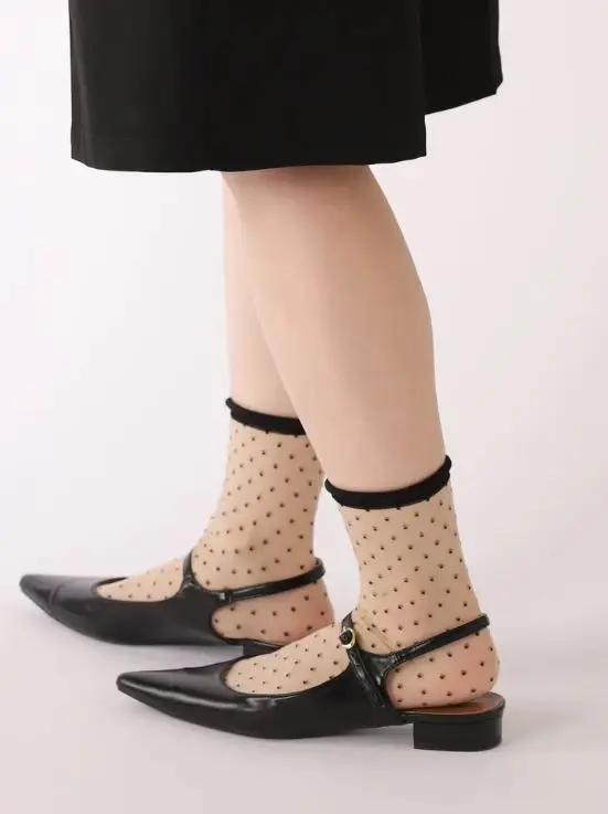 日本 Tabio 捲領薄紗點點中筒襪/ 13/ Black+Beige