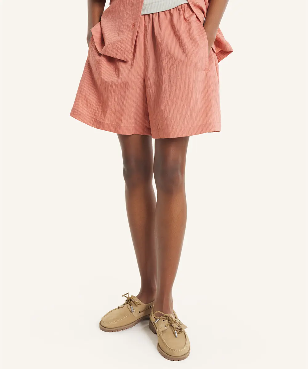 MAISON KITSUNÉ 非洲菊紅條紋手繪LOGO莫代爾休閒短褲/女裝/ 40