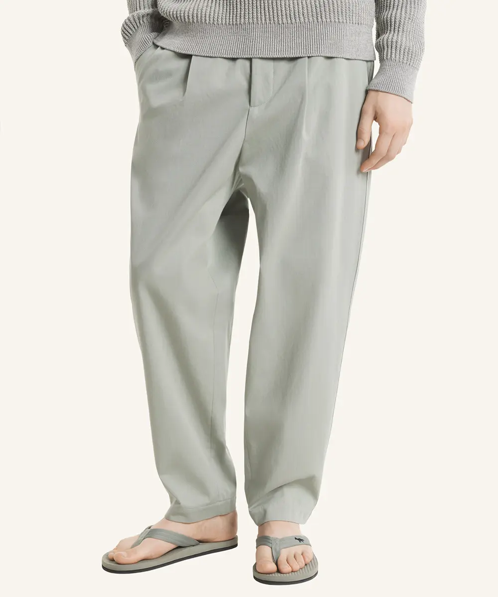 MAISON KITSUNÉ 橄欖灰手繪LOGO鬆緊腰棉麻混紡工裝褲/中性/男裝/ M