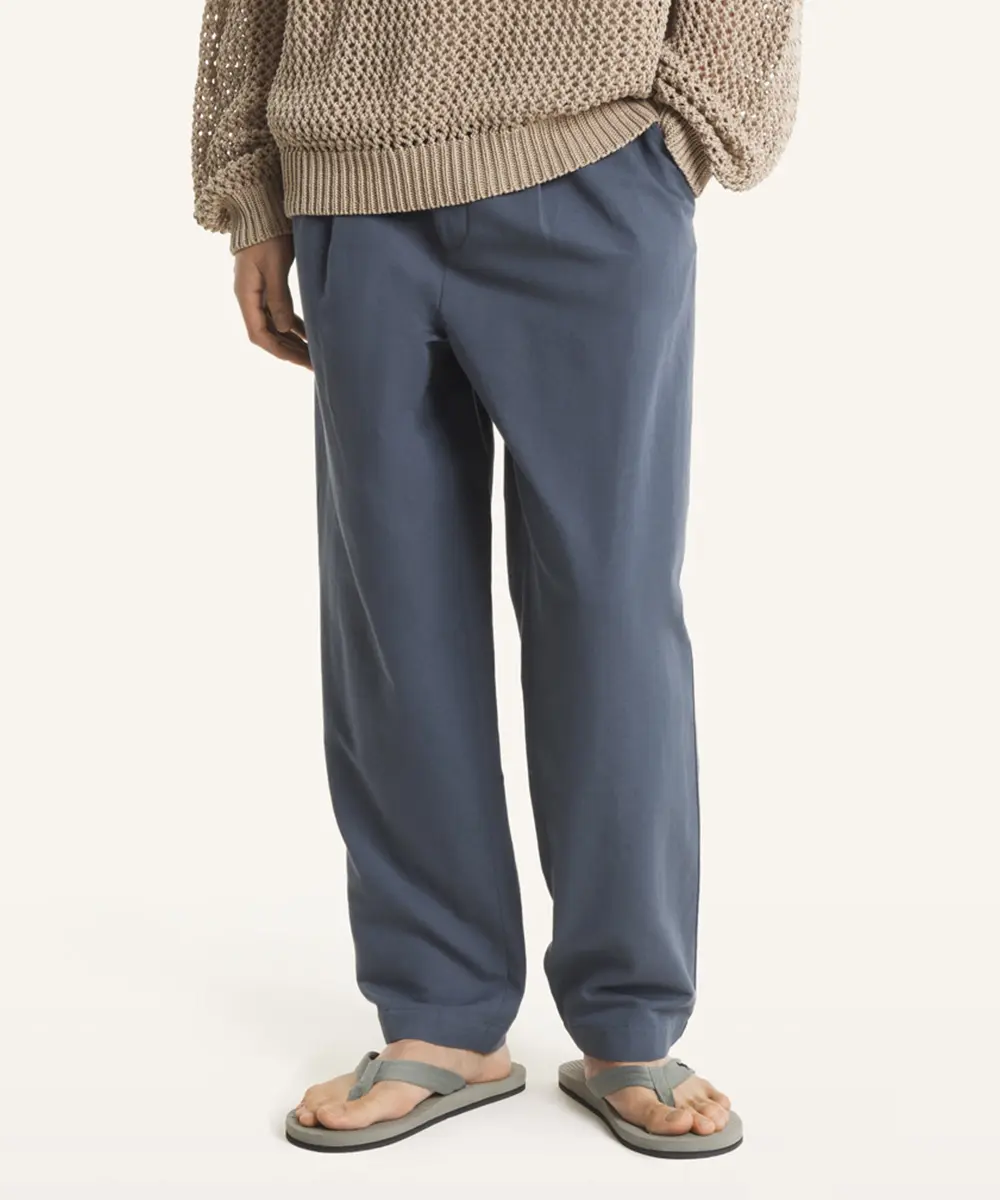 MAISON KITSUNÉ 霧影藍手繪LOGO鬆緊腰棉麻混紡工裝褲/中性/男裝/ M