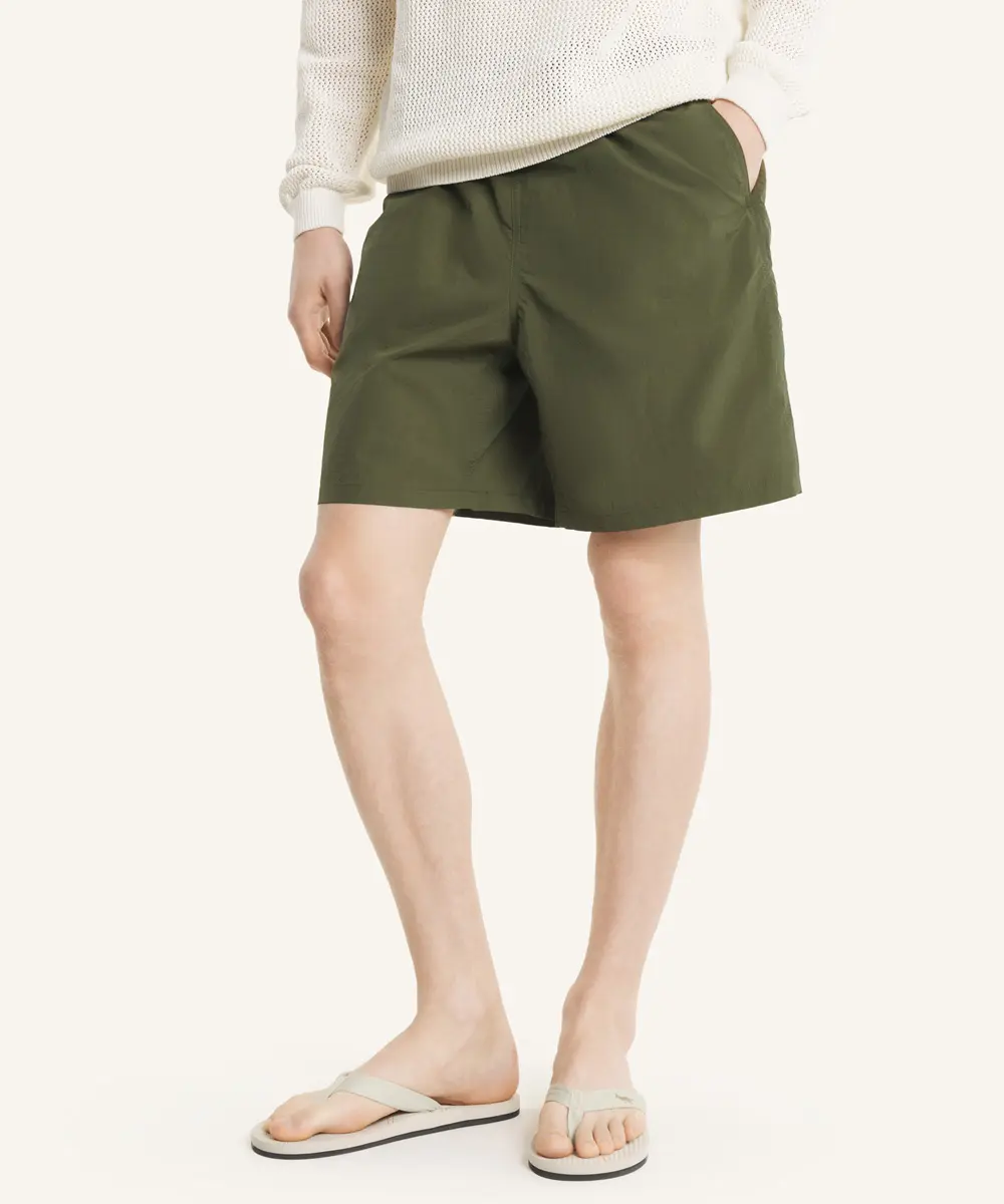 MAISON KITSUNÉ 苔蘚綠山林野營LOGO防潑水腰帶尼龍短褲/中性/男裝/ M