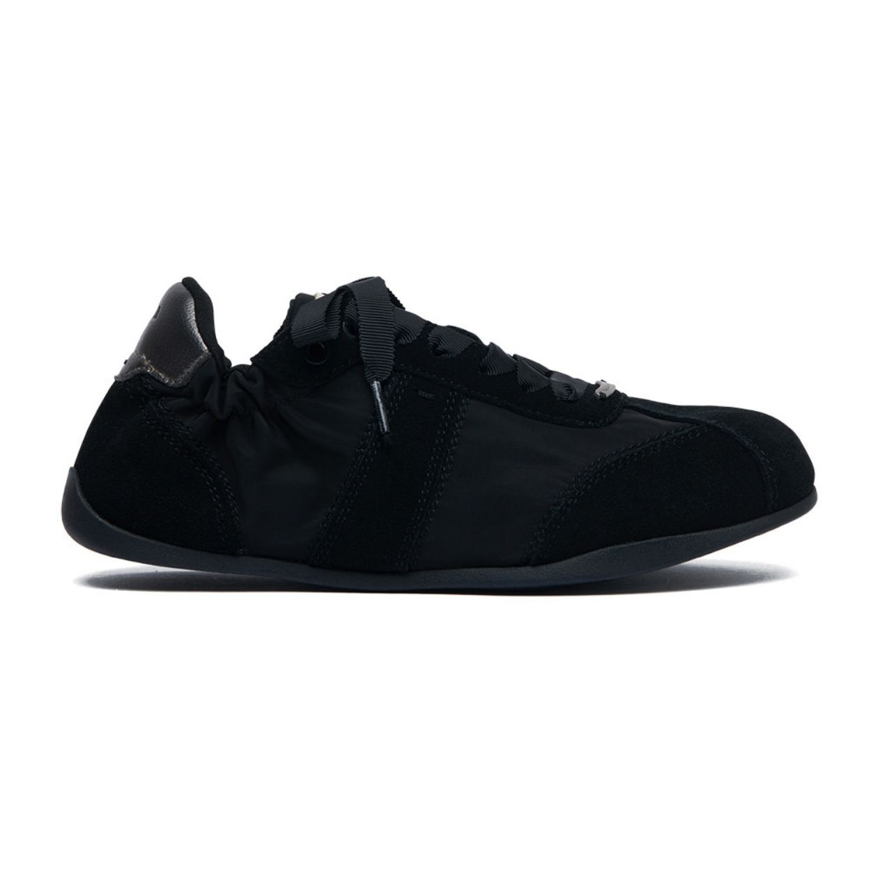 韓國 Rockfish Weatherwear SCRUNCH FLAT SNEAKERS 皺褶綁帶平底休閒鞋/ 黑色 BLACK/ 預購 25 cm