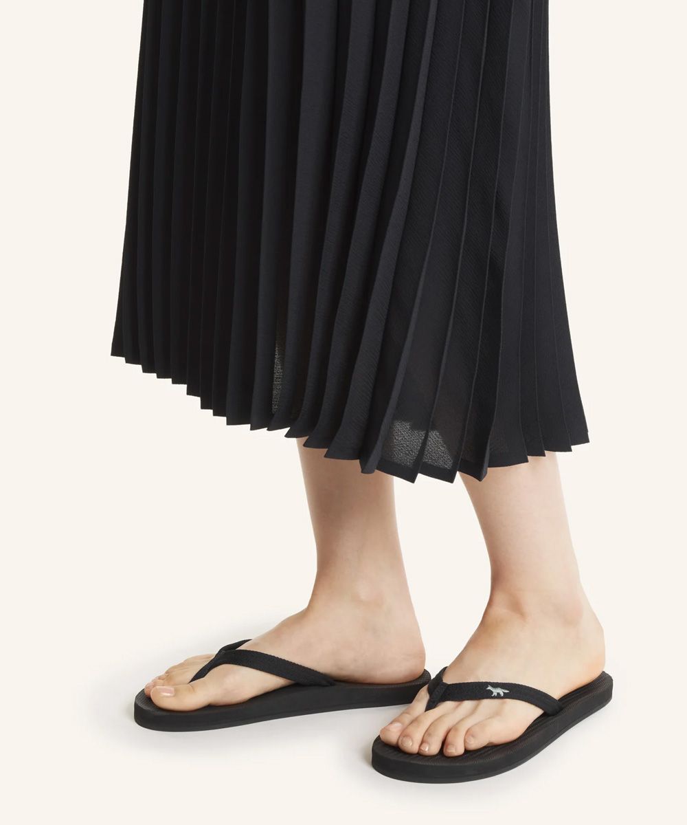 MAISON KITSUNÉ x INDOSOLE 墨碳黑人字拖_女/ 37