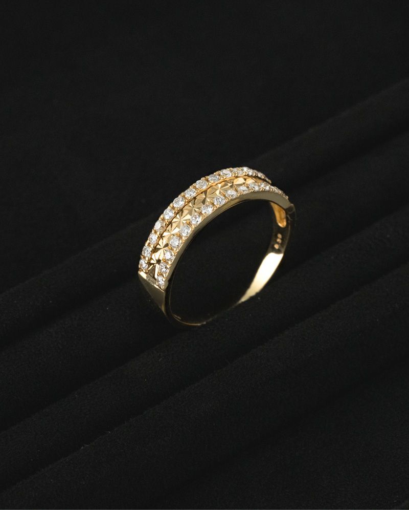 【ARTE WHITE】K18 鑽切金字塔星鑽戒指 0.30ct