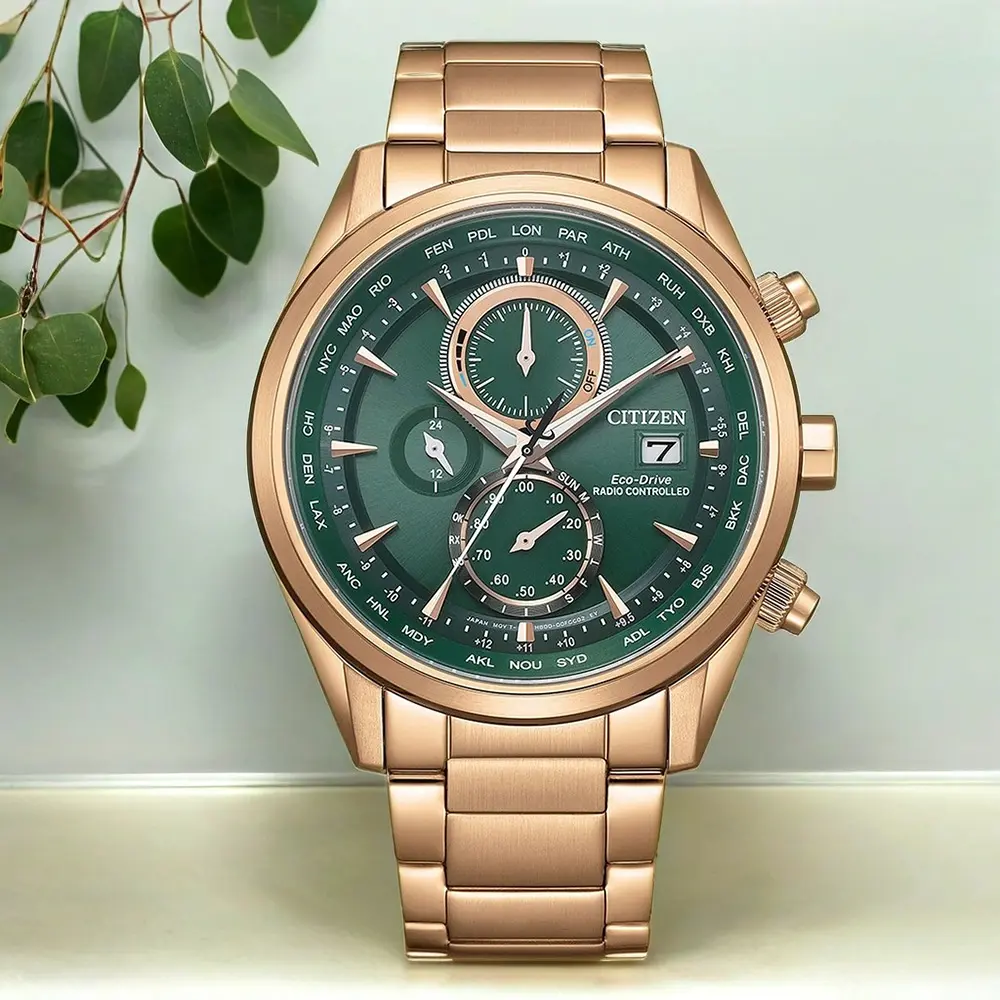 CITIZEN 星辰 廣告款 光動能全球電波計時手錶-綠x玫瑰金(AT8263-87X)