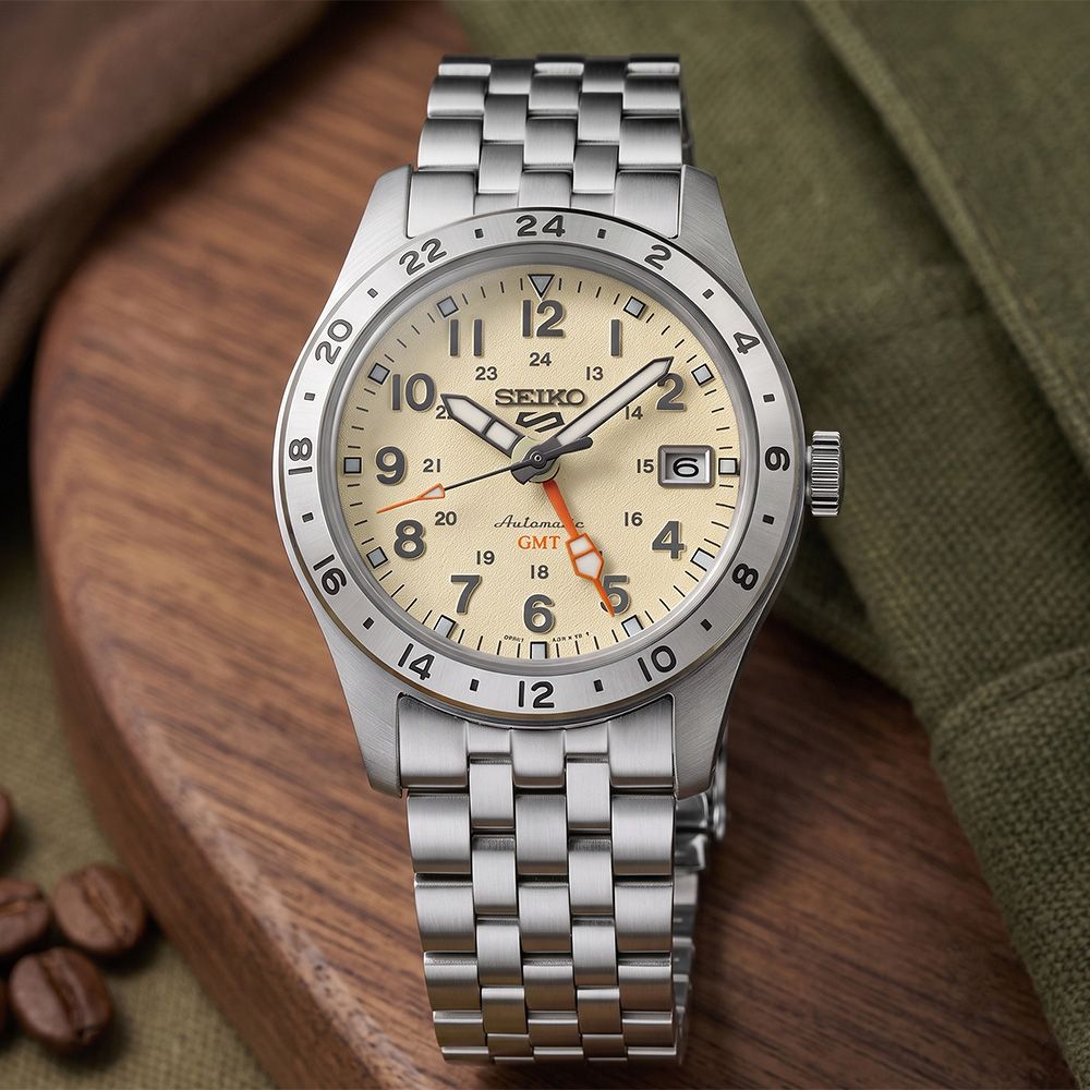 SEIKO 精工 5 Sports Field Series 軍裝風格雙時區機械錶-39.4mm 送禮 禮物 推薦(HDB002/4R34-00C0S)