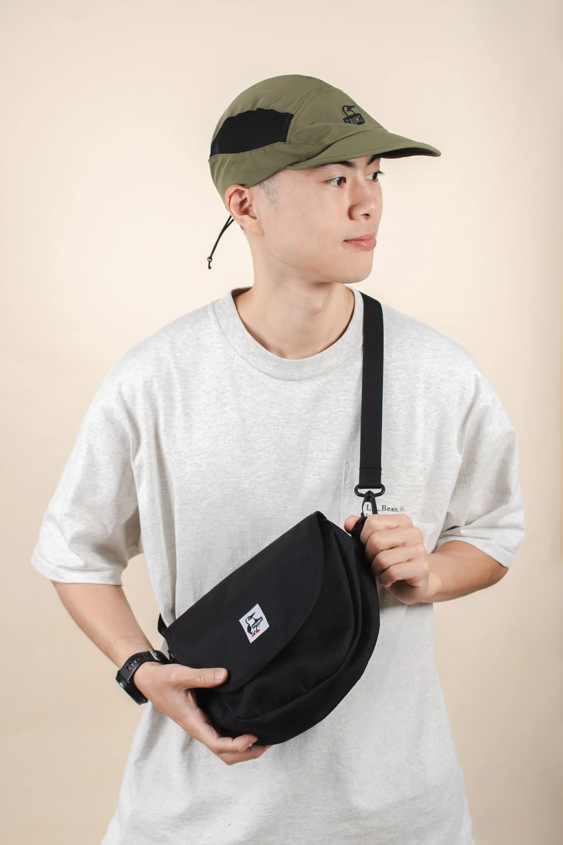 CHUMS Recycle Mini Round Shoulder Bag肩背包/ 黑色
