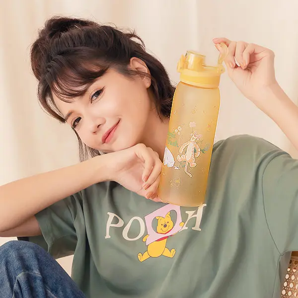 HOUSUXI迪士尼小熊維尼Tritan彈蓋水瓶/ 900ml