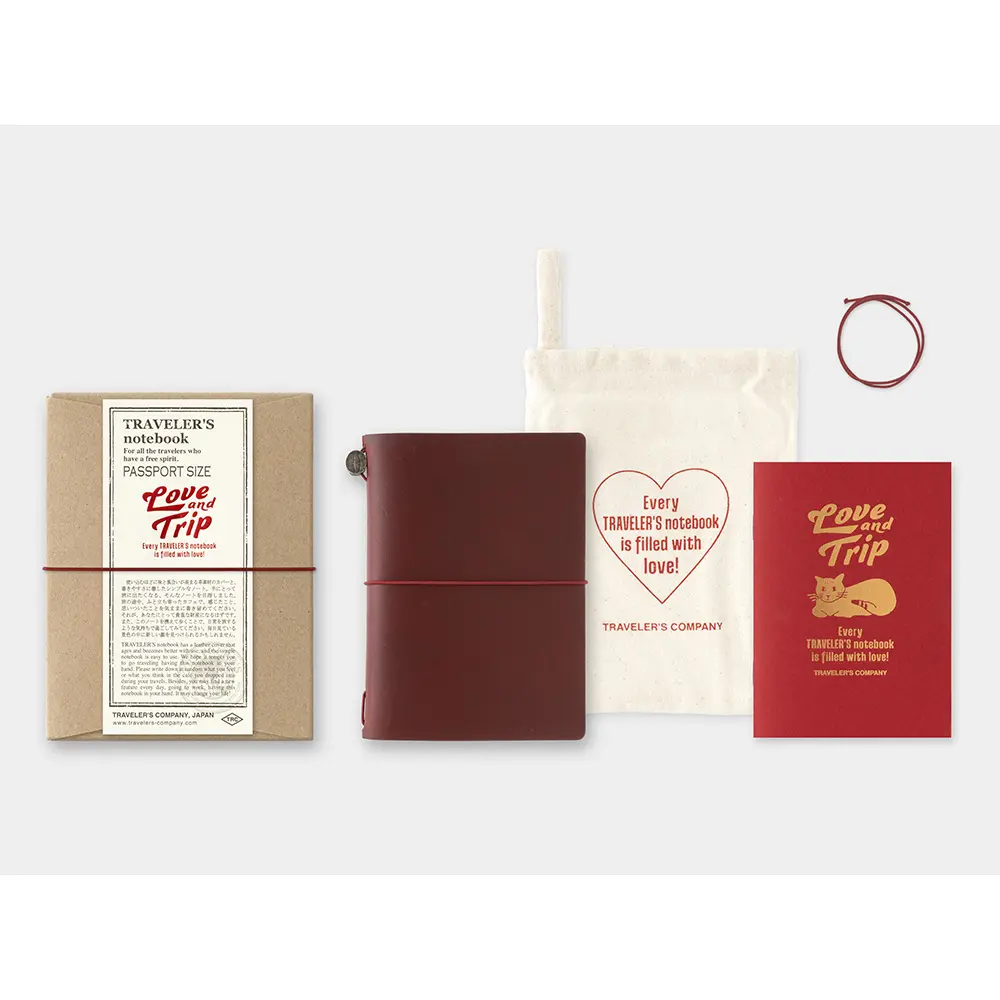 日本 TRAVELER'S COMPANY TRAVELER'S notebook 筆記本套組/ 護照尺寸/ Love And Trip Red