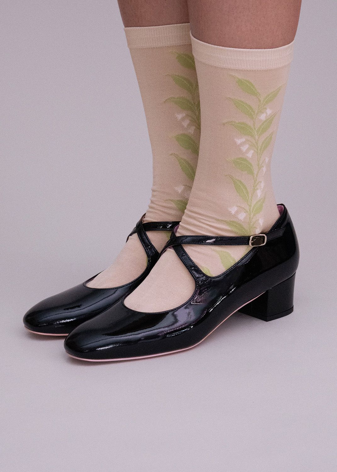 日本 KiwandaKiwanda Lily of the Valley 中筒襪/ Ivory