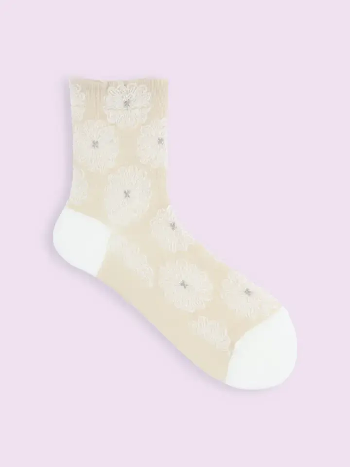 【日本Tabio】簡約線條花花中筒襪/ 01/ Off White