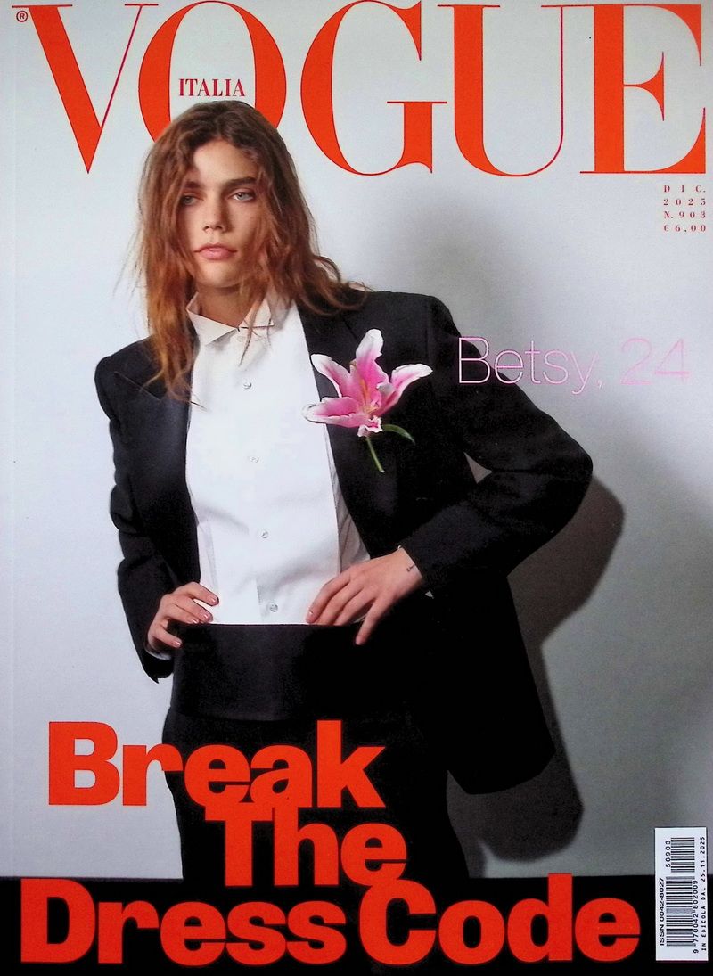 VOGUE (ITALIA/Dec/No.903/2025)