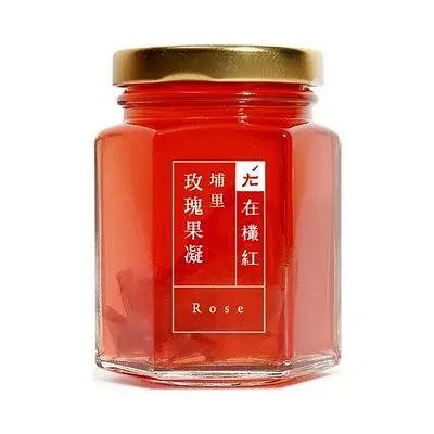 在欉紅玫瑰果凝