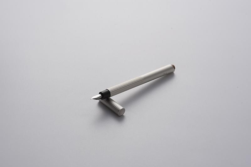 TA+d Fiber燻竹鋼筆/ 鈦