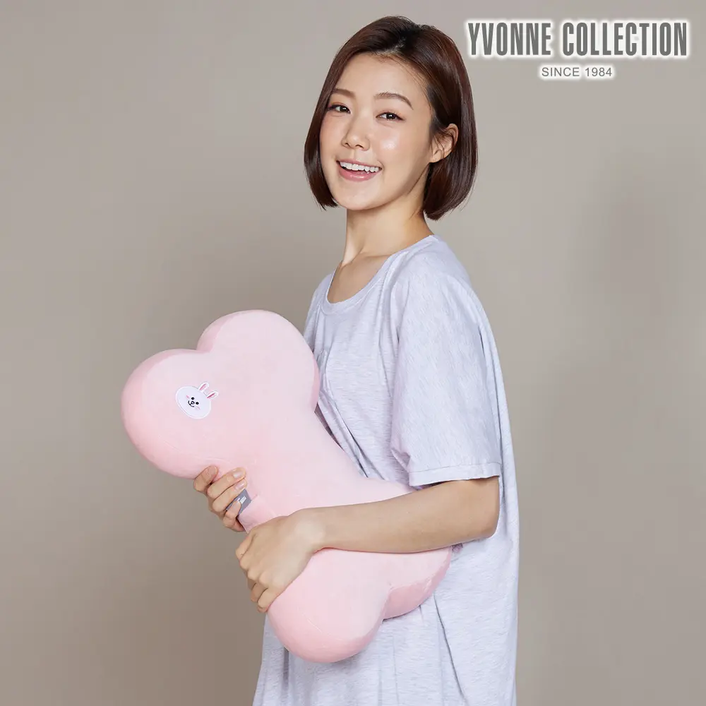 YVONNE COLLECTION兔兔立體小骨頭抱枕(LINE FRIENDS)
