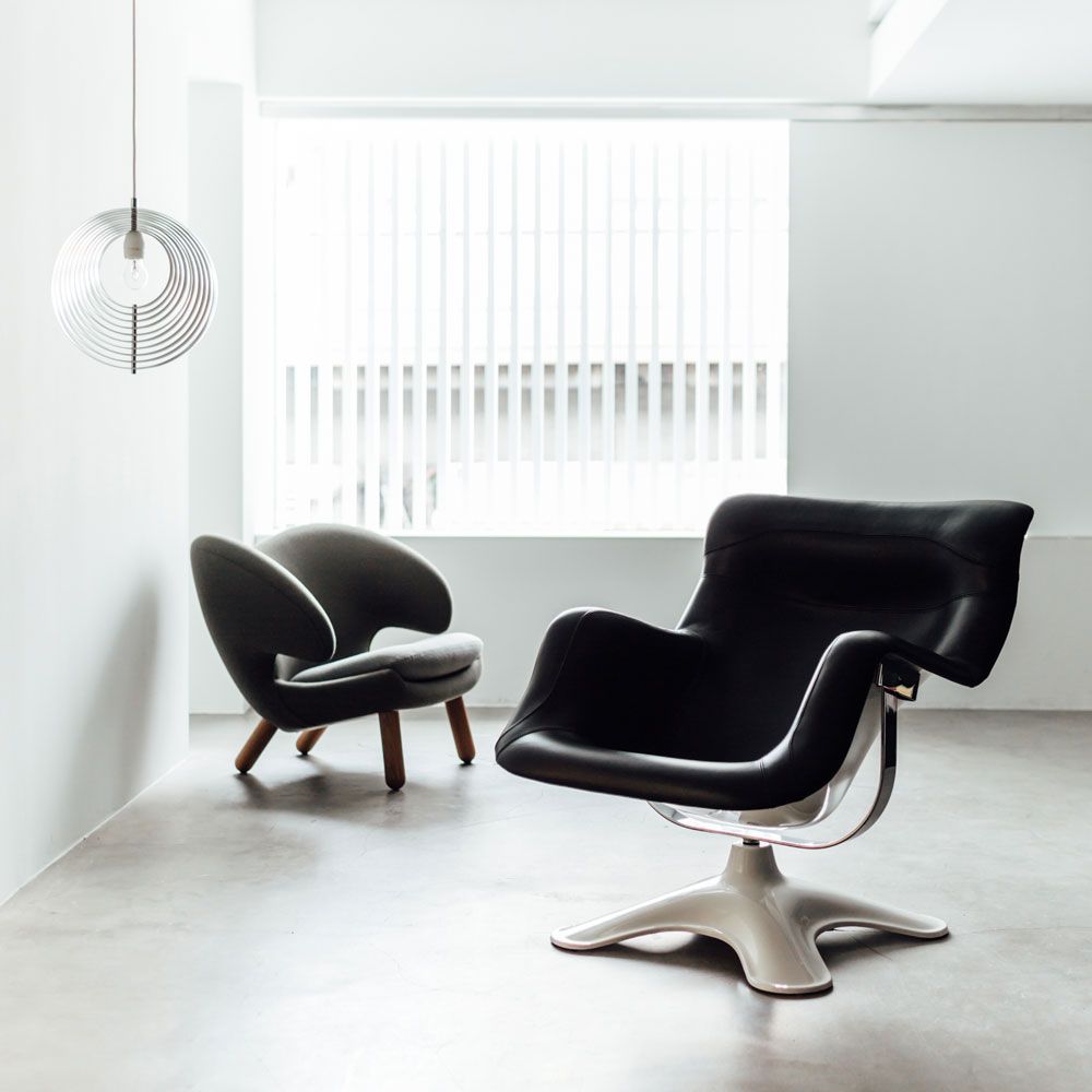 北歐櫥窗/Artek Karuselli Lounge Chair 太空時代皮革主人椅(黑)