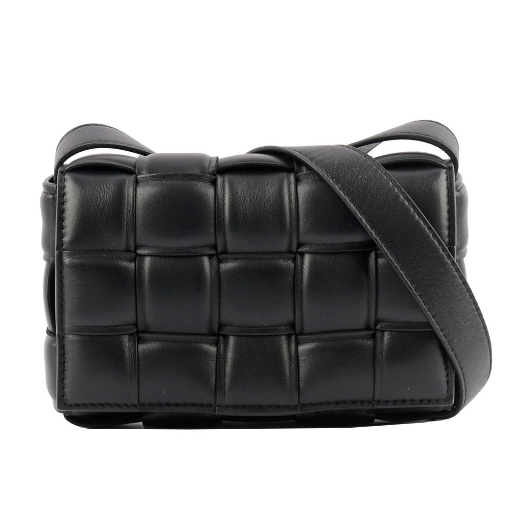 【BOTTEGA VENETA】小羊皮Padded Cassette枕頭編織包(小款)(黑色/金釦)/ 平行輸入